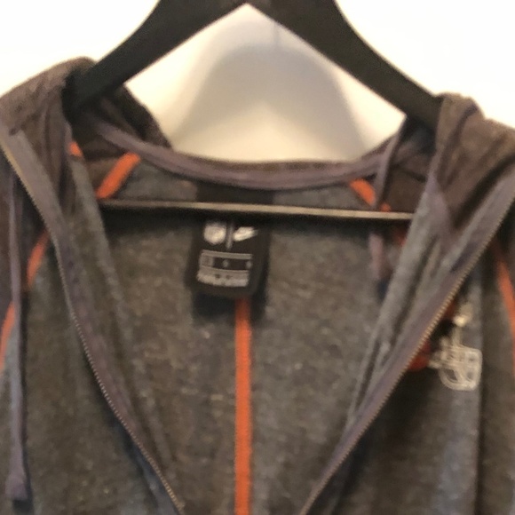 Women’s Size Large Nike NFL Cleveland Browns Full Zip Raglan - used - Picture 9 of 12